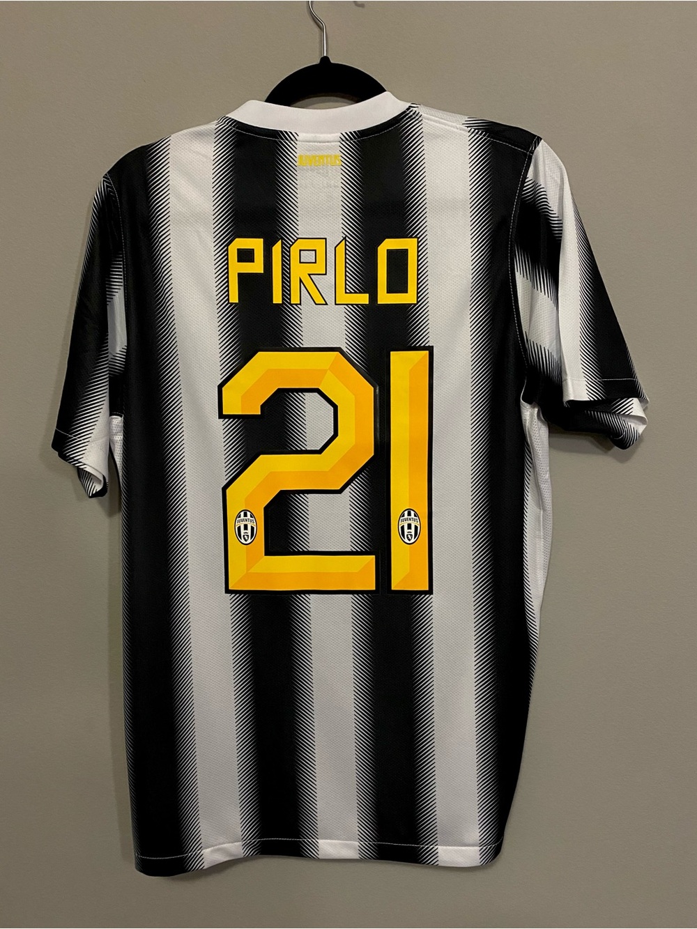 Vintage Juventus 2011/2012 Pirlo home black and white striped soccer jersey